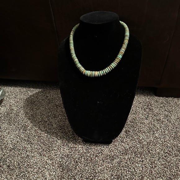 Vintage Native American Jewelry - Vintage Native American Graduated  Turquoise & Sterling Silver Necklace.